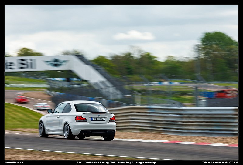 098A6945